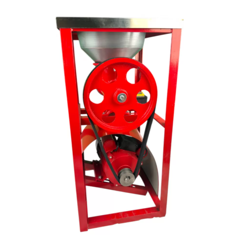 Masina Tocat Carne Nr.32 German Meister cu motor electric 3 kw ,Palnie pentru carnati ,platforma inox,buton start stop
