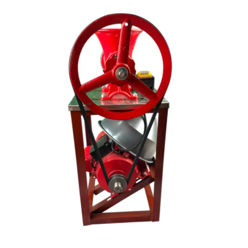 Masina de tocat carne German Meister nr 32 cu motor 3kw, palnie pentru carne si carnati 300 kg/h, buton start stop