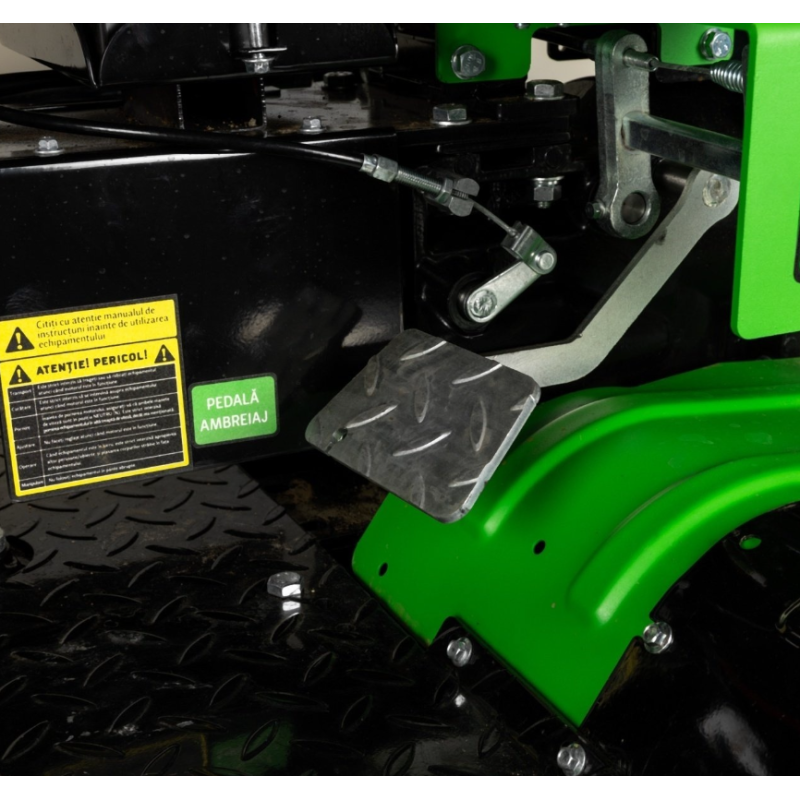 Motocultivator Ride-On Micul Fermier, 17CP, capacitate cilindrica 530 CC, motor 4 timpi, 4X4, 4 viteze, 2 cutii de viteze, pornire electrica, sistem hidraulic