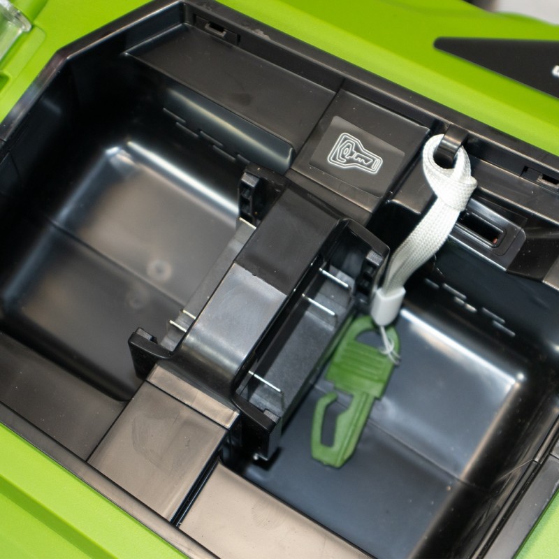 Masina de tuns gazon pe acumulator PARTNERPRO PP8A110-J , 2x20V 4Ah, 1 incarcator dublu, 3300 rpm , 35 L