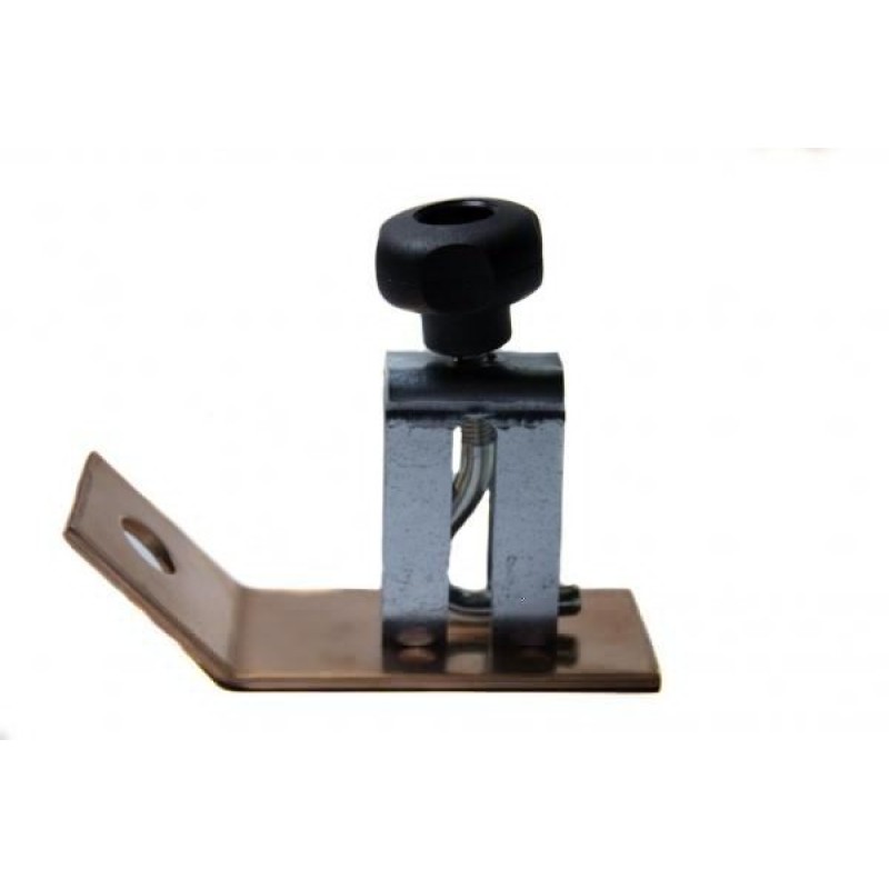 Dispozitiv fixare masa pentru aparate de tras tabla