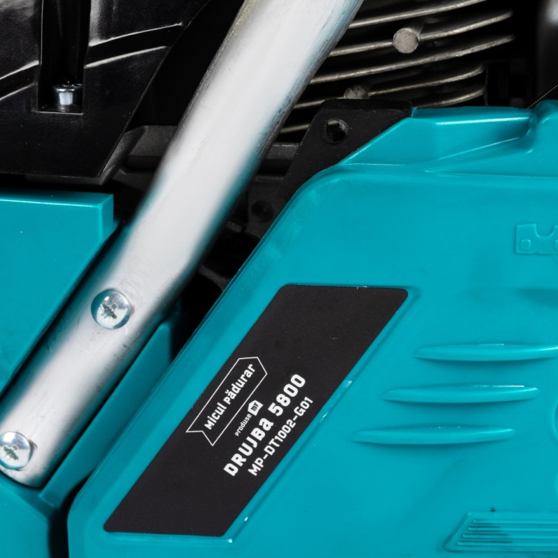 Drujba Micul Padurar 5800, 3.7 CP, o lama 18", un lant cu pornire rapida si demaror magneziu