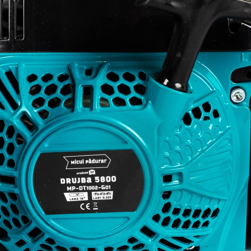 Drujba Micul Padurar 5800, 3.7 CP, o lama 18", un lant cu pornire rapida si demaror magneziu