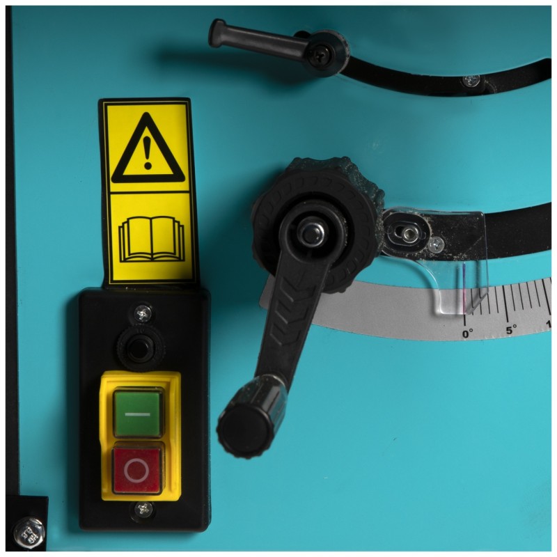 Fierastrau circular cu masa pentru lemn 1800W