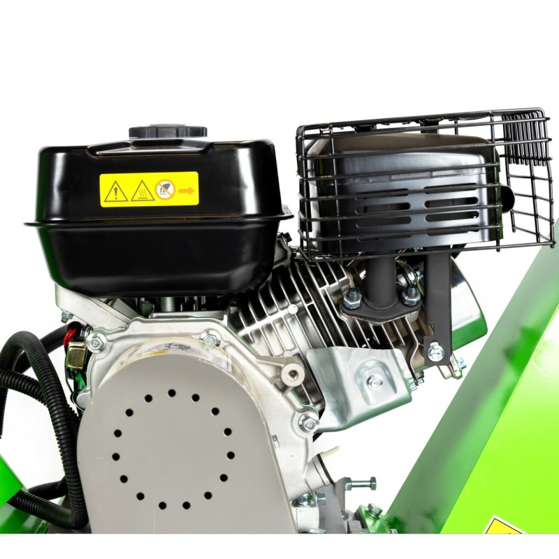 Tocator de crengi Micul Fermier, motor benzina 7 CP, 100 mm diametru maxim de taiere, pentru rumegus