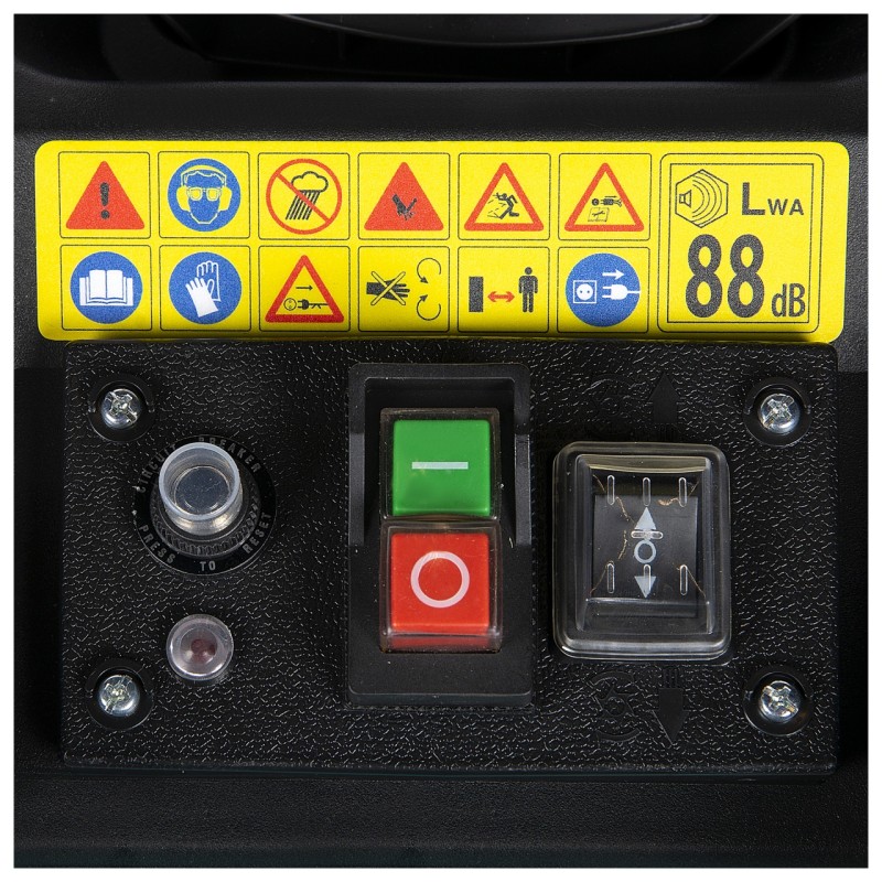 Tocator de crengi si resturi vegetale 2800 W