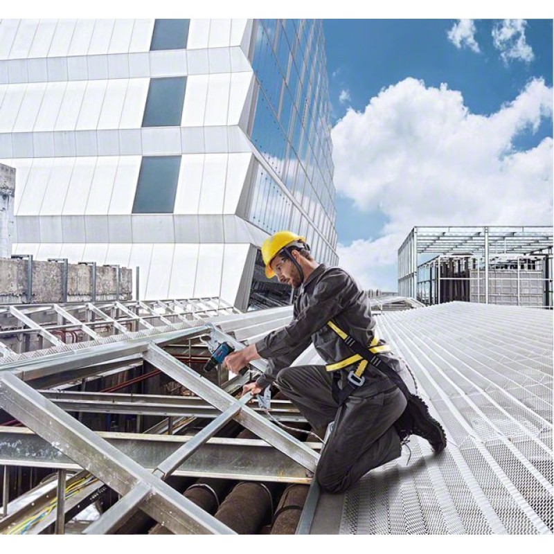 Bosch GSB 12V-30 Masina de gaurit cu percutie + 2xAcumulatori GBA 12V, 2.0Ah + incarcator rapid GAL 12V-40 + Valiza profesionala