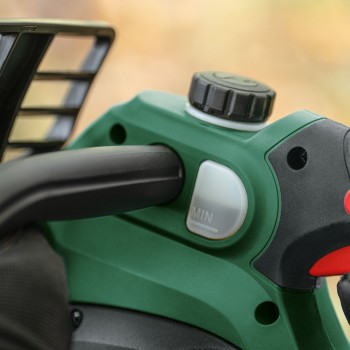 Bosch UniversalChain 18 Ferastrau cu lant + Acumulator 18V, 2.5Ah + Incarcator AL 18V-20