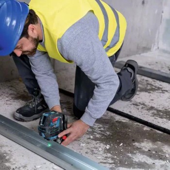 Bosch GCL 2-50 G + RM 10 + BT 150 Nivela laser verde cu linii (20 m) + Suport professional + Stativ