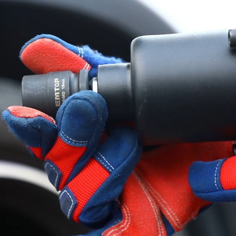 Pistol pneumatic 1 2  , 610Nm, 3 capete (17mm,19mm,21mm) - EATL126801 EMTOP - EATL126801, EMTOP