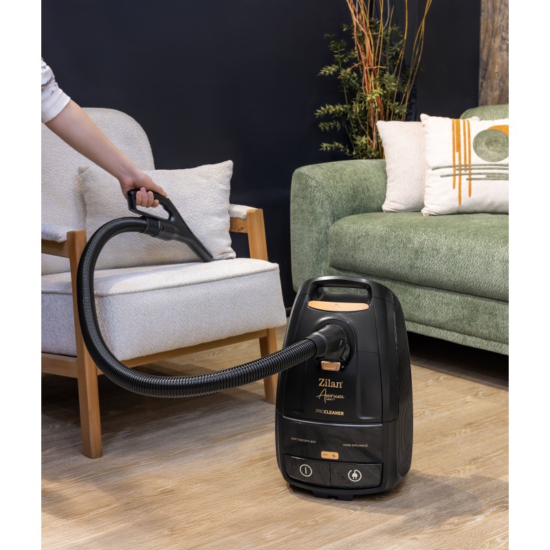 Aspirator cu sac Aurum Zilan ZLN4500, Putere 2400W, Capacitate 5L, Motor din cupru, Furtun pivotant 360°, Telecomanda, Afisaj digital